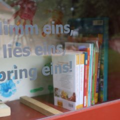 Kinder-Bücherschrank