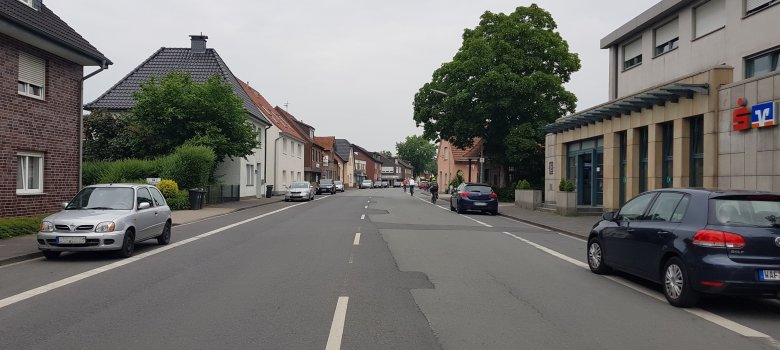 Das Bild zeigt den Ausbauzustand der Dreibrückenstraße im Jahr 2022